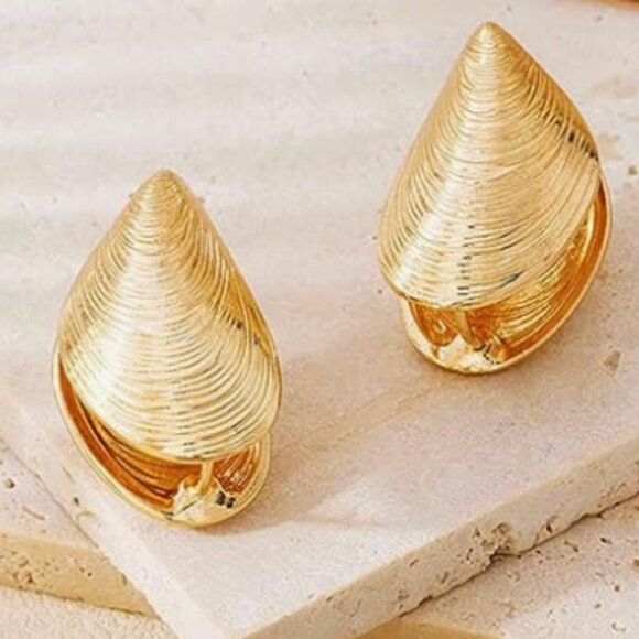 Jewelry - Golden Clam Seashell Inspired Earrings